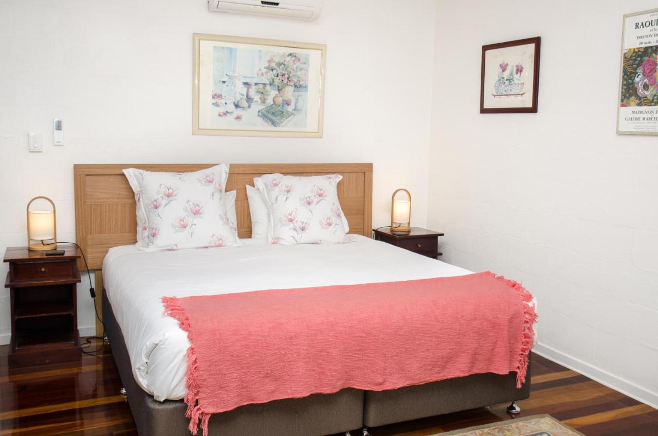 คิดด์ สตรีท คอทเทจเจส Hotel ภูเขาแทมโบรีน ภายนอก รูปภาพ