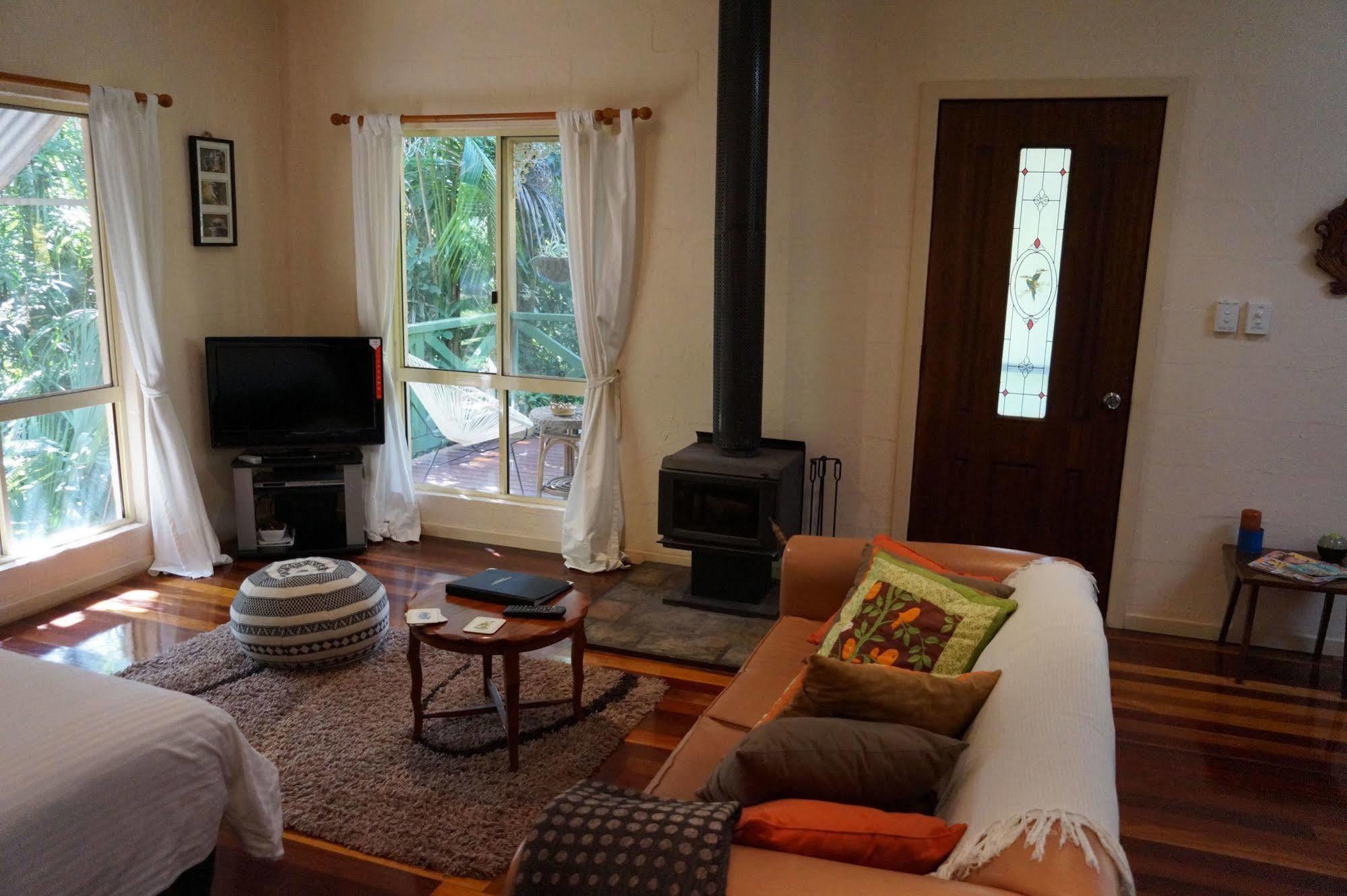 คิดด์ สตรีท คอทเทจเจส Hotel ภูเขาแทมโบรีน ภายนอก รูปภาพ