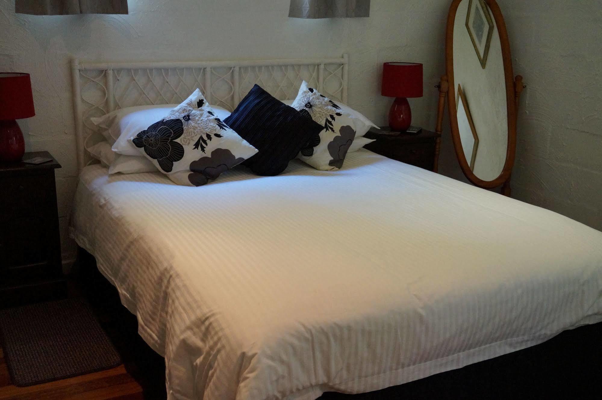 คิดด์ สตรีท คอทเทจเจส Hotel ภูเขาแทมโบรีน ภายนอก รูปภาพ